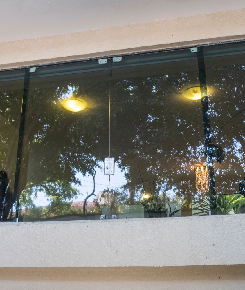 janela de vidro em Campo Grande